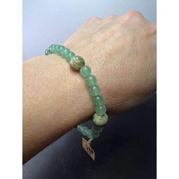 Green aventurine, and Hackmanite stretch bracelet 8 inch - Picture 4 of 7